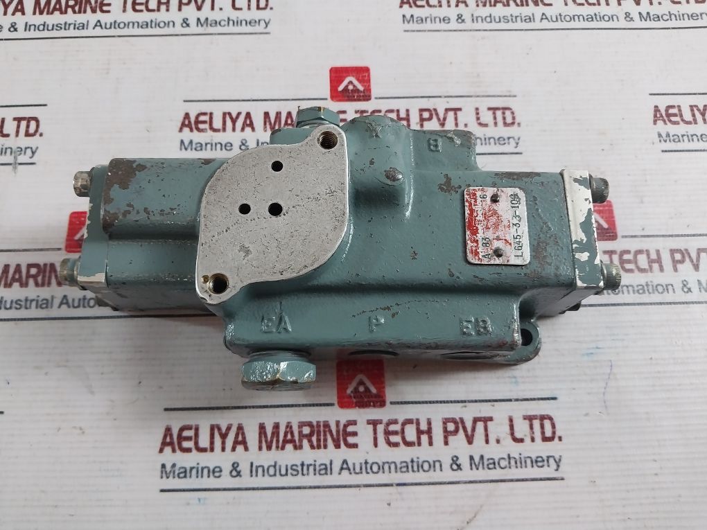Schrader Bellows L645-33-104 Directional Control Valve