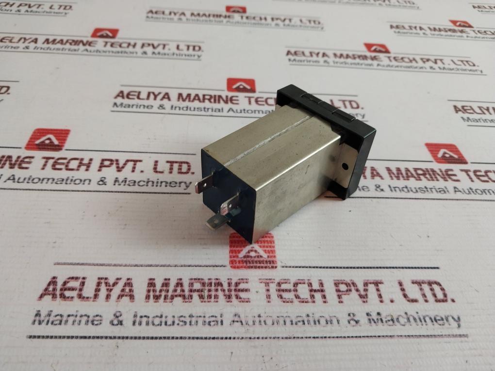 Schurter 8843-n10-140 Mains Iec Socket 110/250 Vac 50-60 Hz