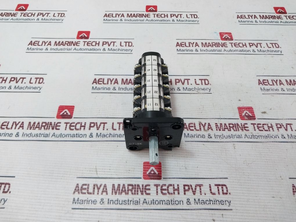 Seiko 600V 15A Cont Cam Switch En 5X-j