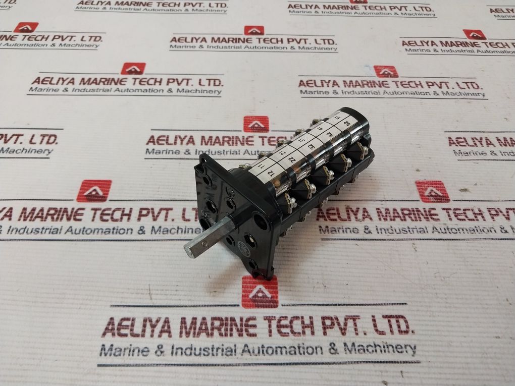 Seiko 600V 15A Cont Cam Switch En 5X-j