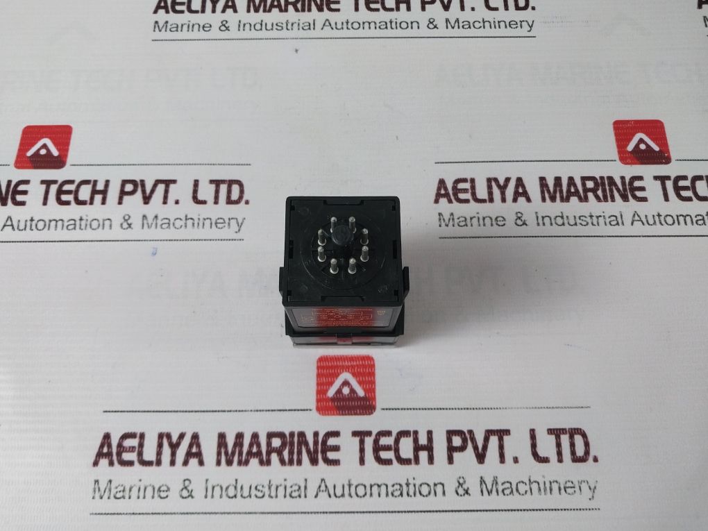 Selec 55Xc-p8 Panel Mounted Timer 5A 230 Vac/24 Vdc