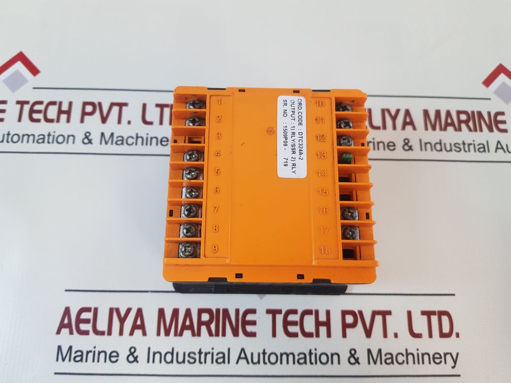 Selec Dtc324A-2 Digital Temperature Controller
