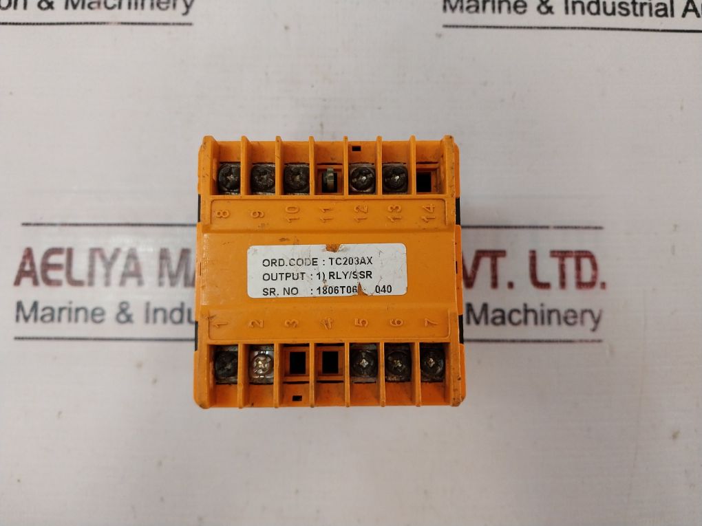 Selec Tc203 Temperature Controller 85 To 270V Ac/Dc 50/60Hz