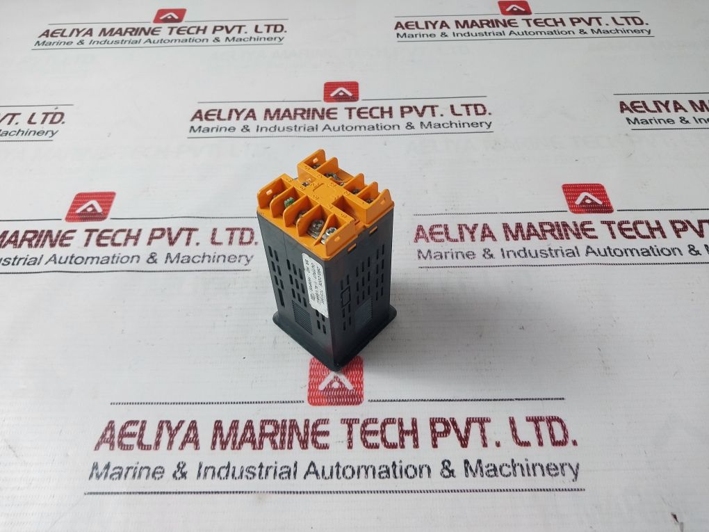 Selec Tc513A Temperature Controller 85 To 270V Ac/Dc 50/60Hz 5Va