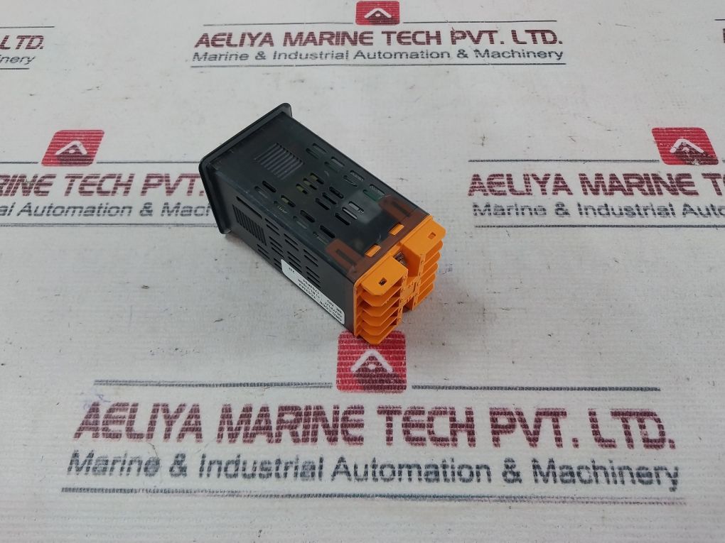 Selec Tc533Ax Temperature Controller