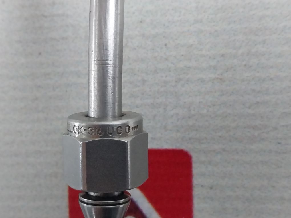 Sensotec A5/E409-03A5G-01 Pressure Transmitter 9-28 Vdc 4-20 Ma