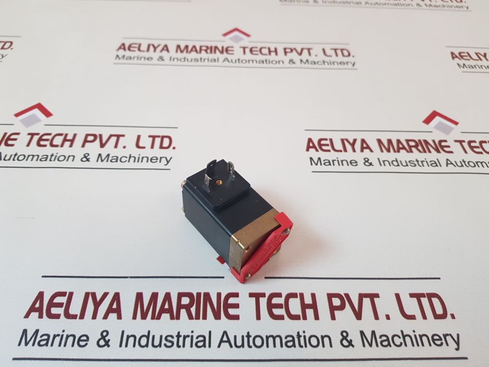 Set Of 2X Burkert 0312 Solenoid Valve 0312 C 116 Nbr Br
