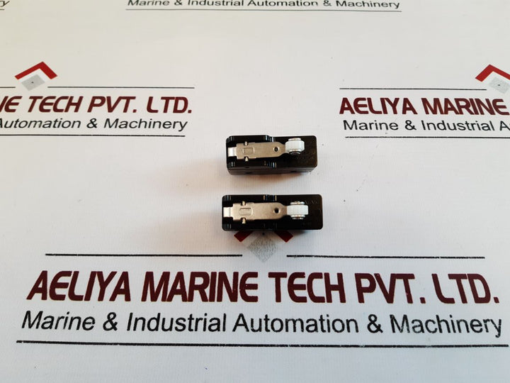 Set Of 2X Bz-2Rw822-t4-j Micro Limit Switch