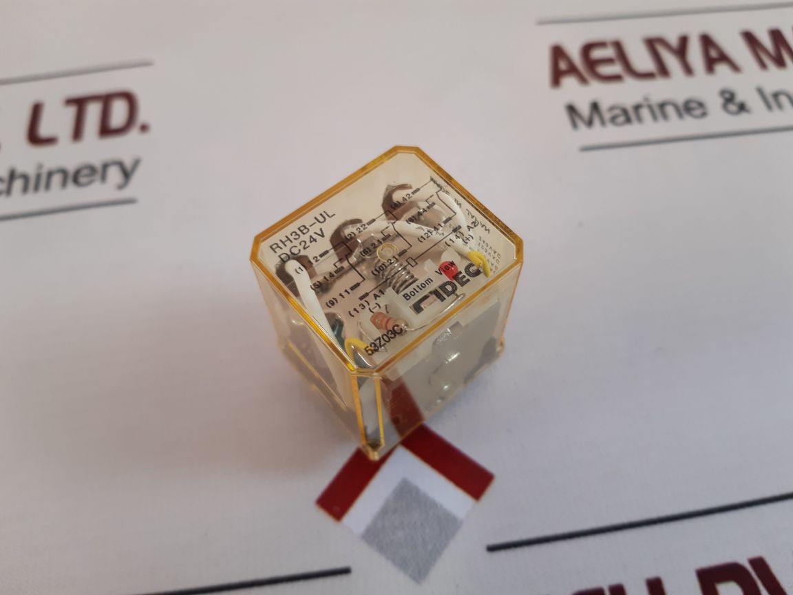 Set Of 2X Idec Rh3B-ul Relay Dc24V