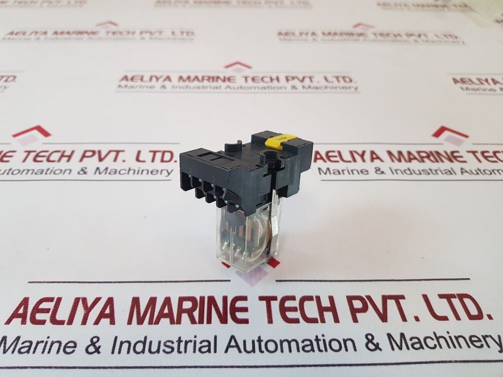 Set Of 2X Ym4-ldg Relay Dc 24V