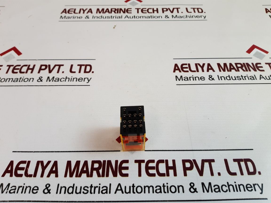 Set Of 5X Idec Ru4S-c-a110 Relay 110-120Vac