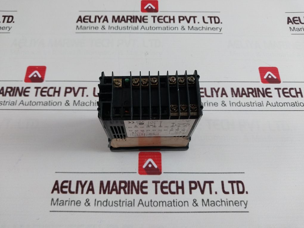 Shimaden Sd16-490-1000 Digital Temperature Indicator 100-240 Vac 50/60 Hz