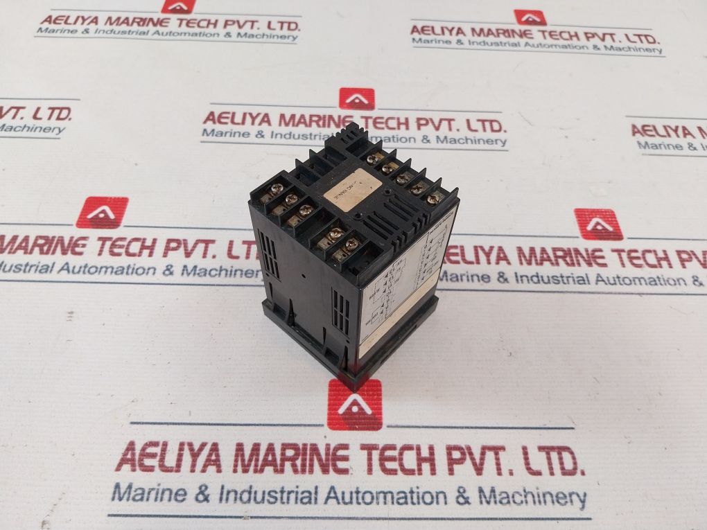 Shimaden Sr2201-21 Digital Temperature Controller