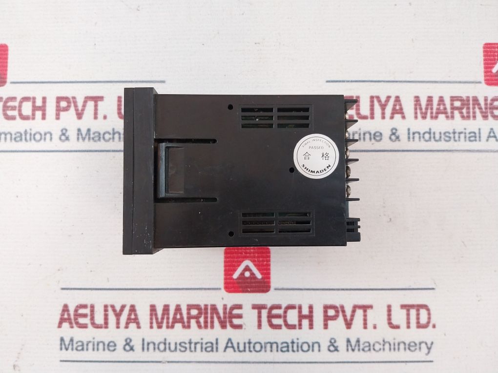 Shimaden Sr2201-21 Digital Temperature Controller