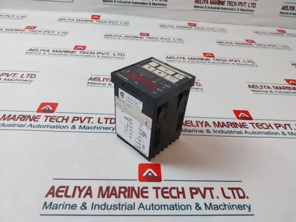 Shimaden Sr2201-21B Digital Temperature Controller Sr22-4I-000