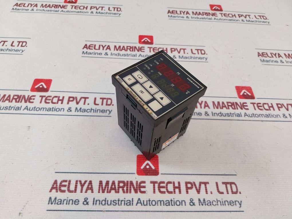 Shimaden Sr22 Digital Temperature Controller 240V