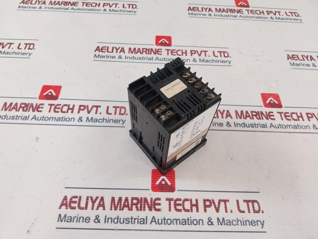 Shimaden Sr22 Digital Temperature Controller 240V