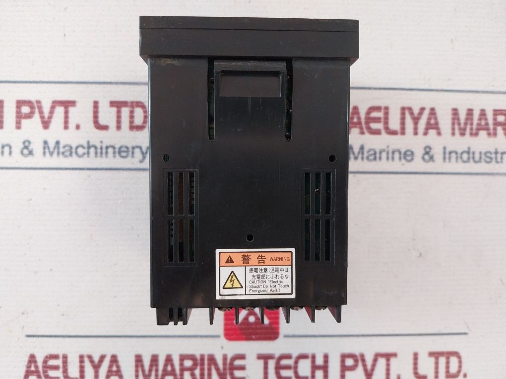 Shimaden Sr22 Digital Temperature Controller 240V