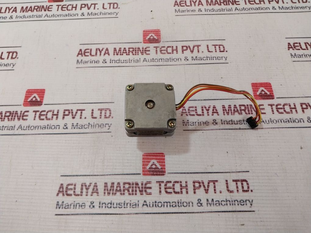 Shinano Kenshi Sth-39C013-01 Stepper Motor 05120