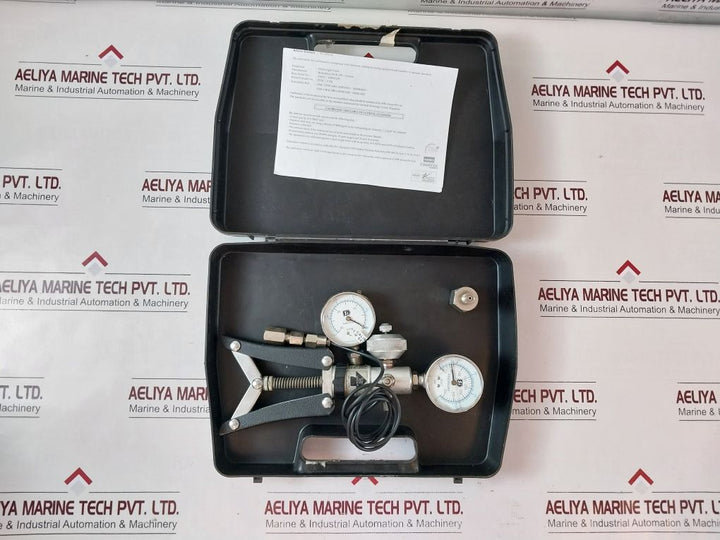 Si Pressure Tp1 Hand Held Test Pump Pressure Calibrator With Gauge Set