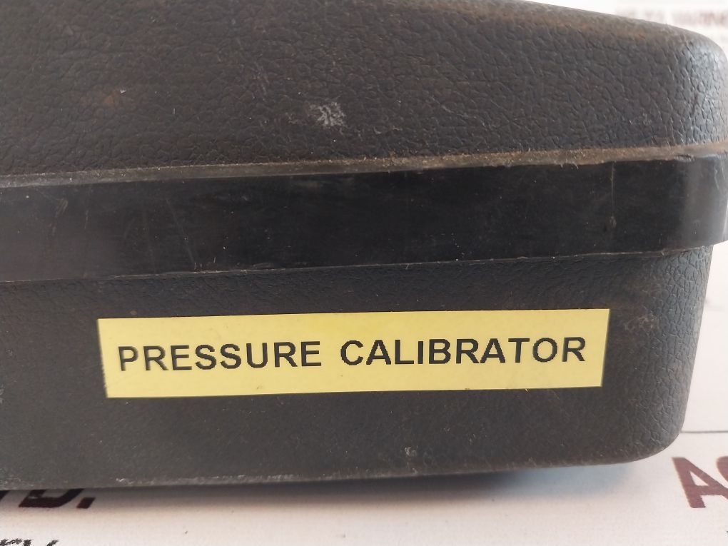 Si Pressure Tp1 Hand Held Test Pump Pressure Calibrator With Gauge Set