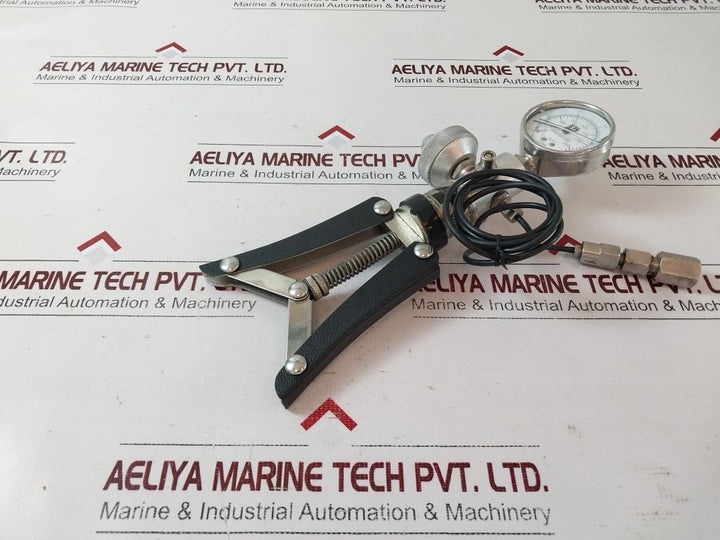 Si Pressure Tp1 Hand Held Test Pump Pressure Calibrator With Gauge Set