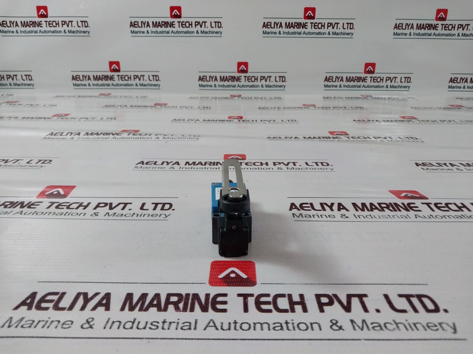 Sibass Electric Se-8108 Roller Arm Type Limit Switch 5A 250V.Ac 0.4A 115V.Dc