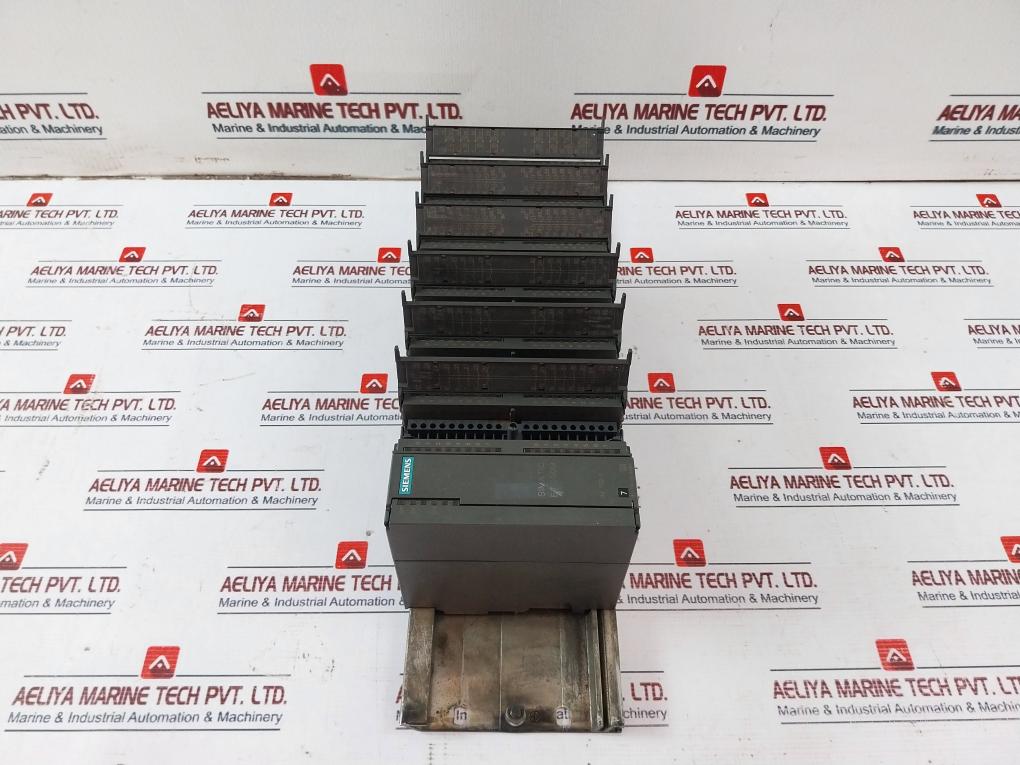 Siemens 153-1Aa03-0Xb0 Interface Module Dc24V   