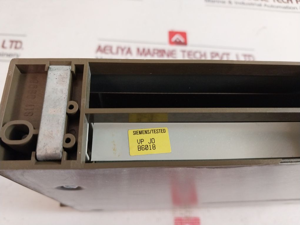Siemens 1P 6Es5 491-0Lb11 Adaption Casing Ac 250V
