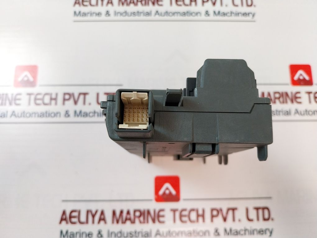 Siemens Simatic S7 1P 6Es7 195-7Hb00- Bm 2X40 Bus Module    