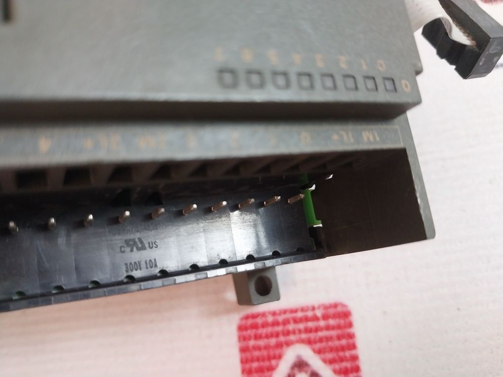 Siemens 223-1Bh22-0Xa8 Digital Input/Output Em 223 Cn