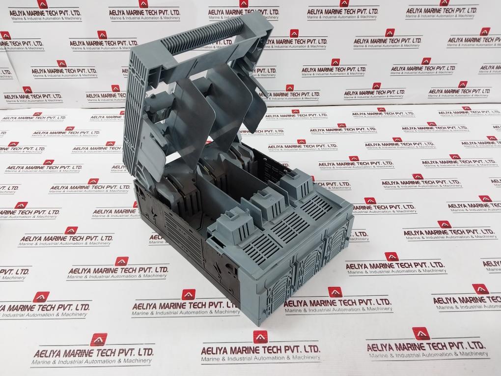 Siemens 3Np1153-1Da10 Fuse Switch Disconnector Frame 3Zx1012-0Np11-4Ca1
