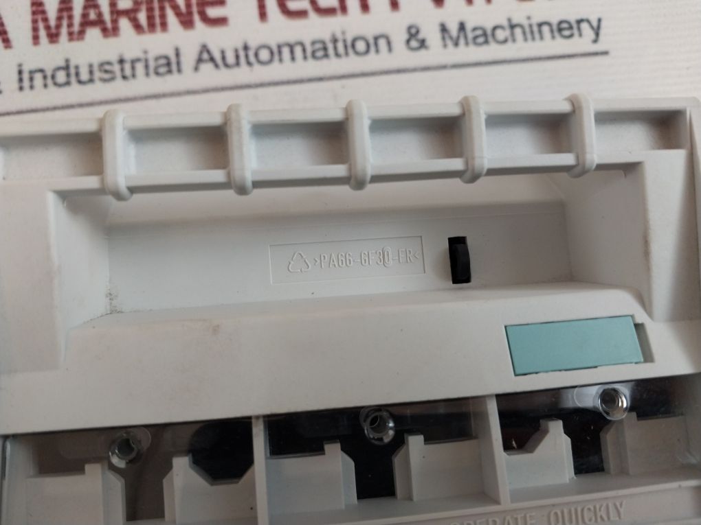 Siemens 3Np4070-0Ca01 Fuse Switch Disconnector