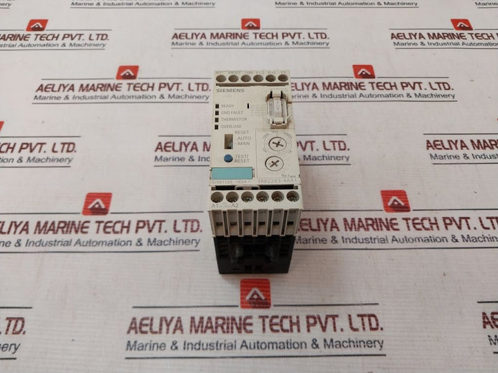 Siemens 3Rb2283-4Aa1 Solid-state Overload Relay 300Vac 50/60Hz