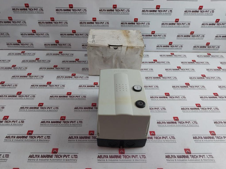 Siemens 3Re1036-4Ha36-0An1 Motor Starter 3 Pole 50-60Hz