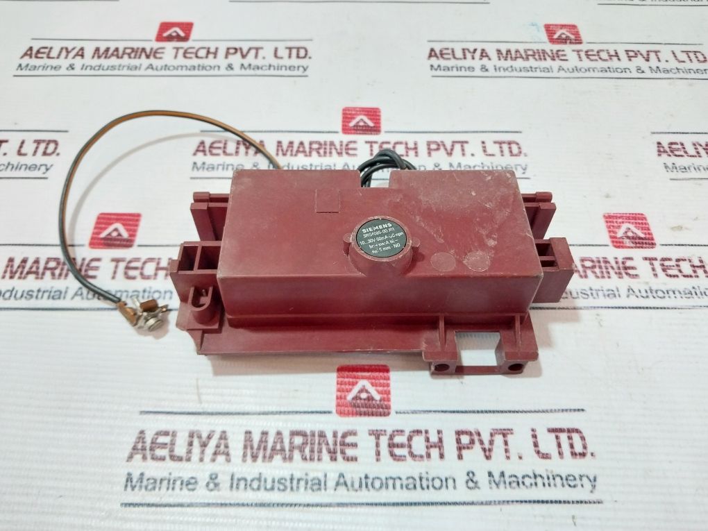 Siemens 3Rg4085-0Gj01 Proximity Switch 380V-460V