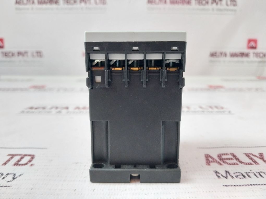 Siemens 3Rh1122-1Bb40 Contactor Relay Dc 24V