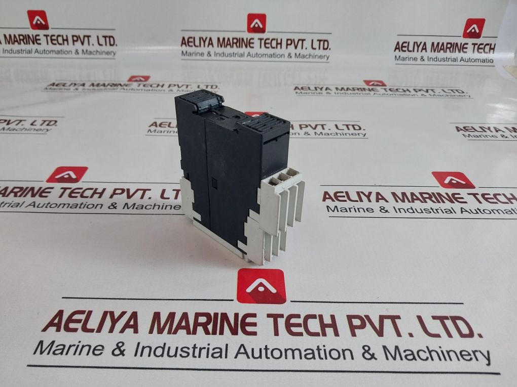 Siemens Simirel 3Rn1010-1Cm00 Motor Protection Relay 3Zx1012-0Rn10-1Aa1