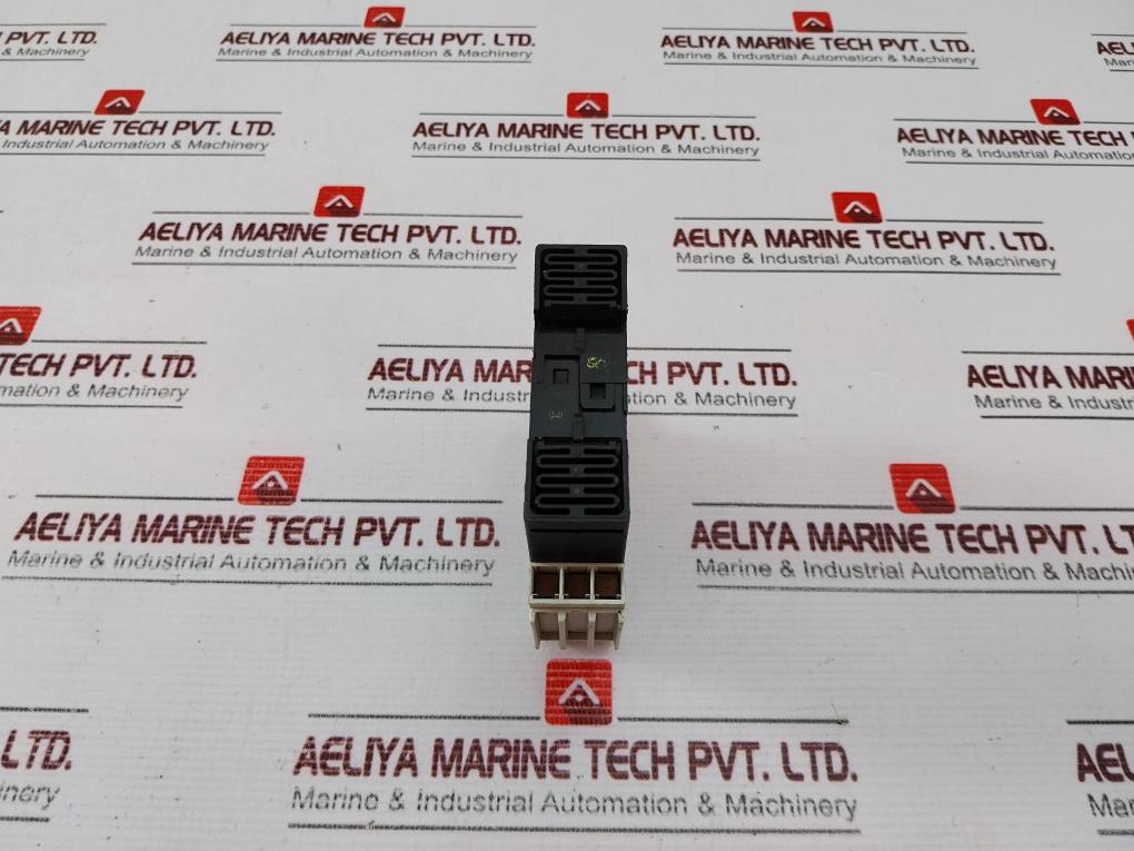 Siemens 3Rn1013-1Bw10 Temperature Monitoring Relay 240Vac
