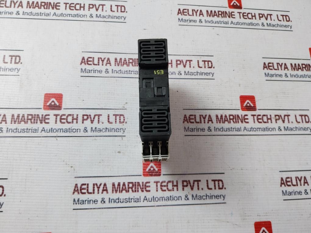 Siemens 3Rn1022-1Dw00 300V Temperature Monitoring Relay