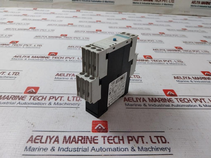 Siemens 3Rn1022-1Dw00 300V Temperature Monitoring Relay