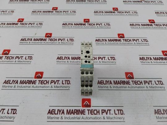 Siemens 3Rp1505-1Aw30 Electronic Time Relay 0.05 Sec-100 Hrs