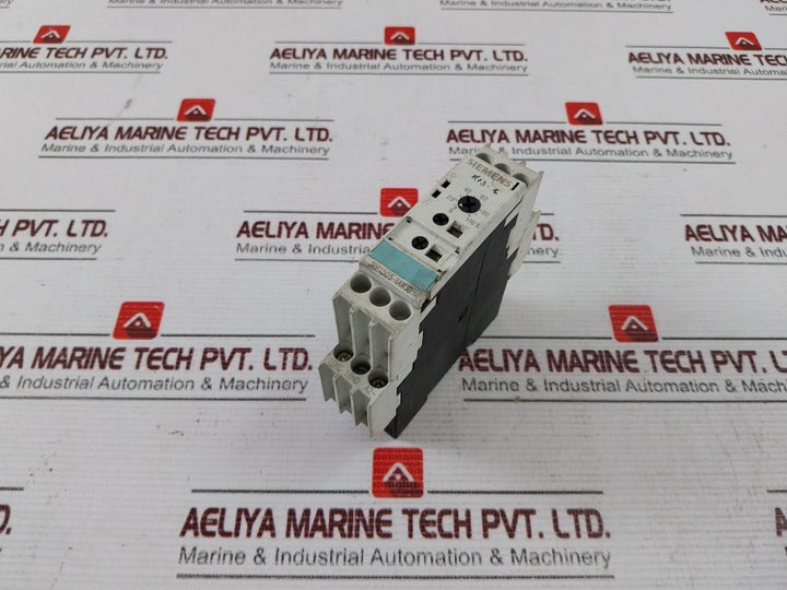 Siemens 3Rp1505-1Aw30 Electronic Time Relay 0.05 Sec-100 Hrs