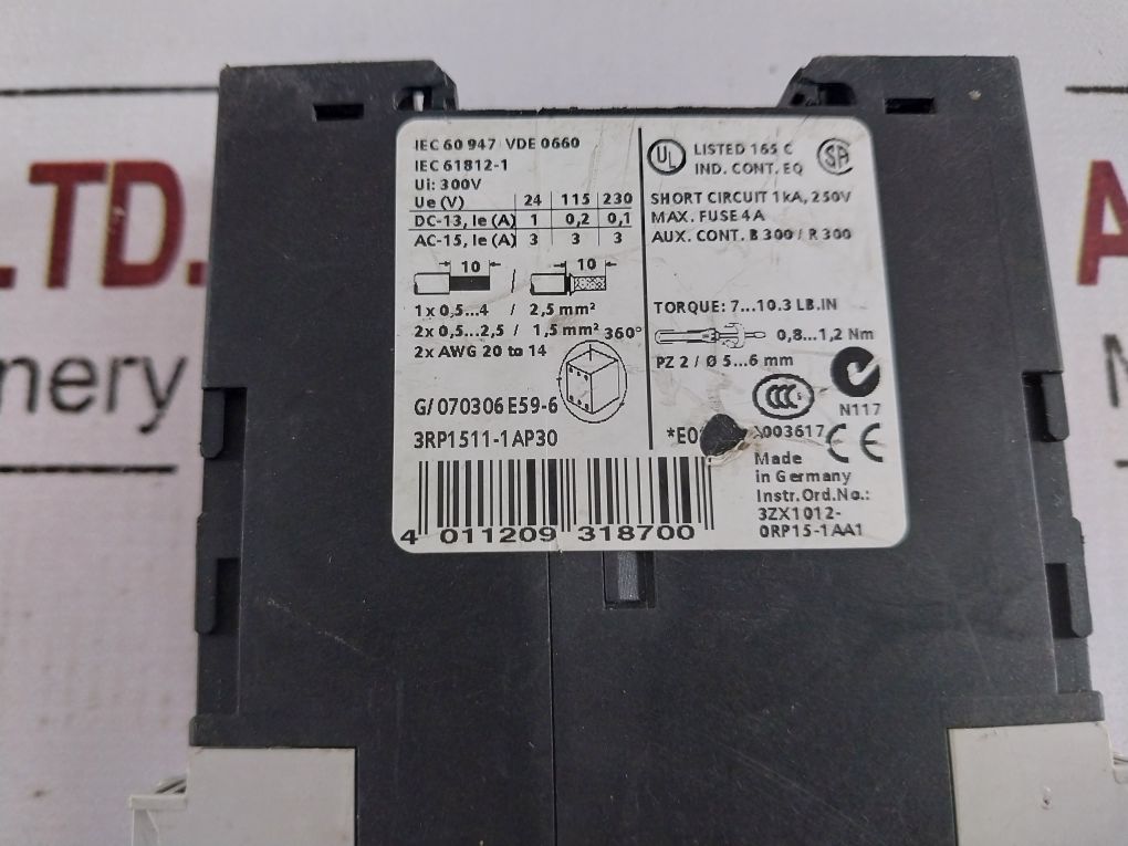 Siemens 3Rp1511-1Ap30 Time Relay 200-240 Vac