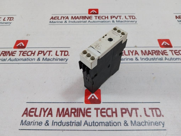 Siemens 3Rp1512-1Ap30 Time Relay 300V