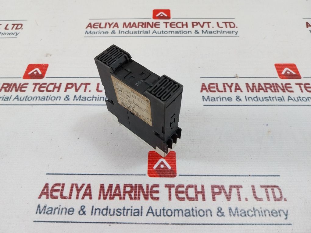 Siemens 3Rp1512-1Ap30 Time Relay 300V