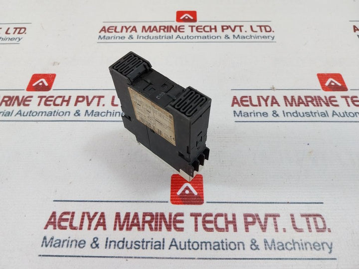 Siemens 3Rp1512-1Ap30 Time Relay 300V