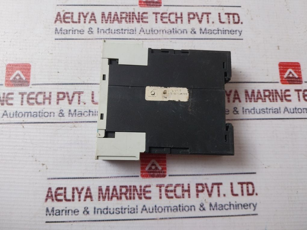 Siemens 3Rp1513-1Ap30 Time Relay On Delay 5-100S