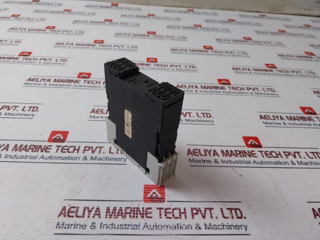 Siemens 3Rp1513-1Ap30 Time Relay On Delay 5-100S