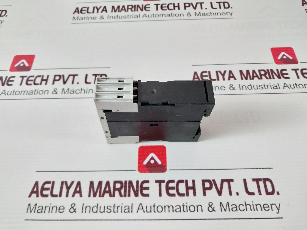 Siemens 3Rp1525-1Ap30 Time Delay Relay 24V Ac/Dc 